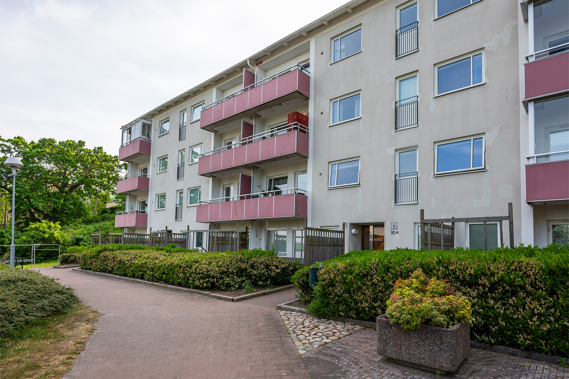 Gullabergsvägen 8-10